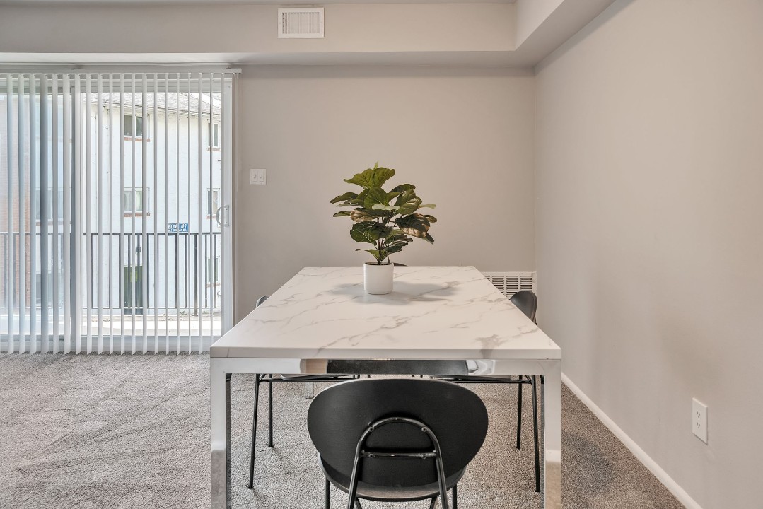 The Chateau, 306 Shipley Rd · Unit apt 610, 2bd/2bth