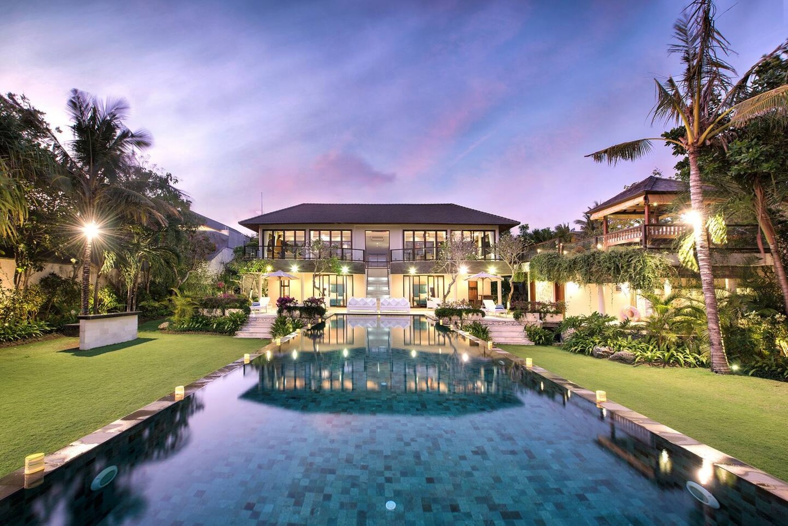 Villa Saujana · Cliff Top Ocean View 6BR, Sleeps