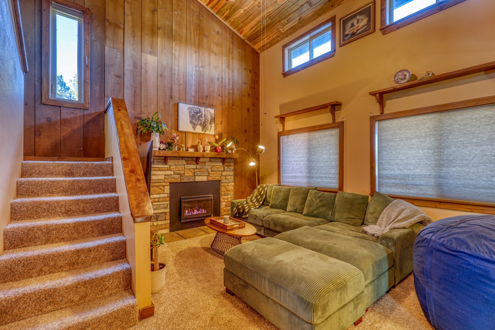 Hot Tub & Pet Friendly Forest Hideaway
