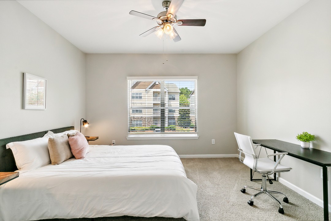 The Verandas, 2123 Calgary Crescent, · Unit 1/1