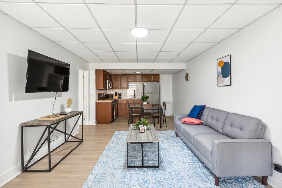 on East, 116 - · Unit 111  1/1