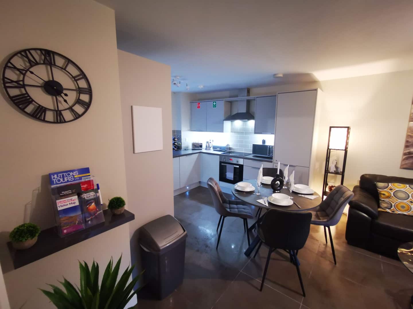 2BR Roseland photo 5