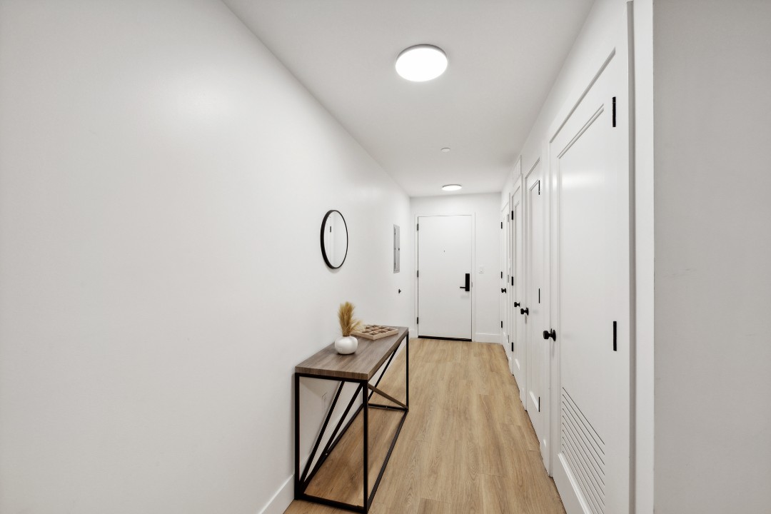 Market View Residence 503 1.1.5