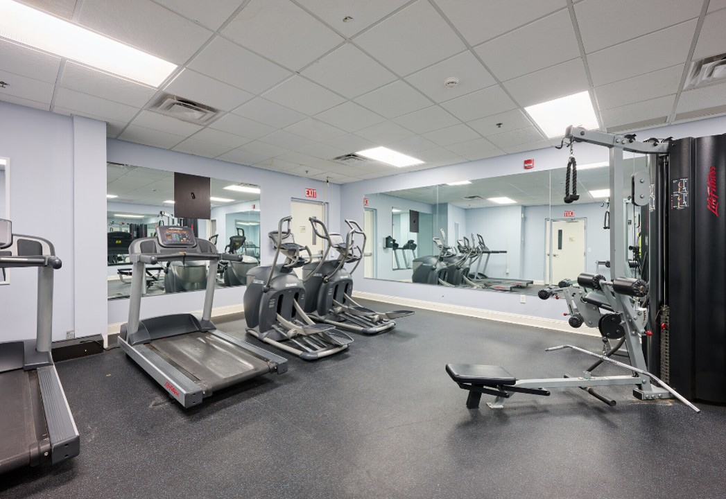 on East, 419- · Unit 111  1/1