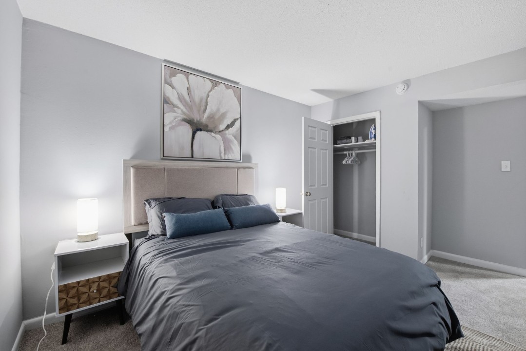 1 Bedroom · Signature layout