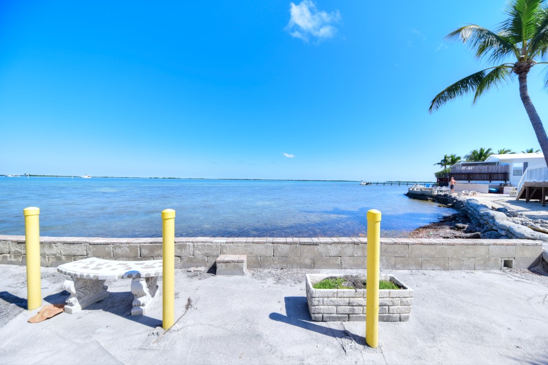 Windy Point Oceanfront in Geiger Key — Windy Point Oceanfront in Geiger Key