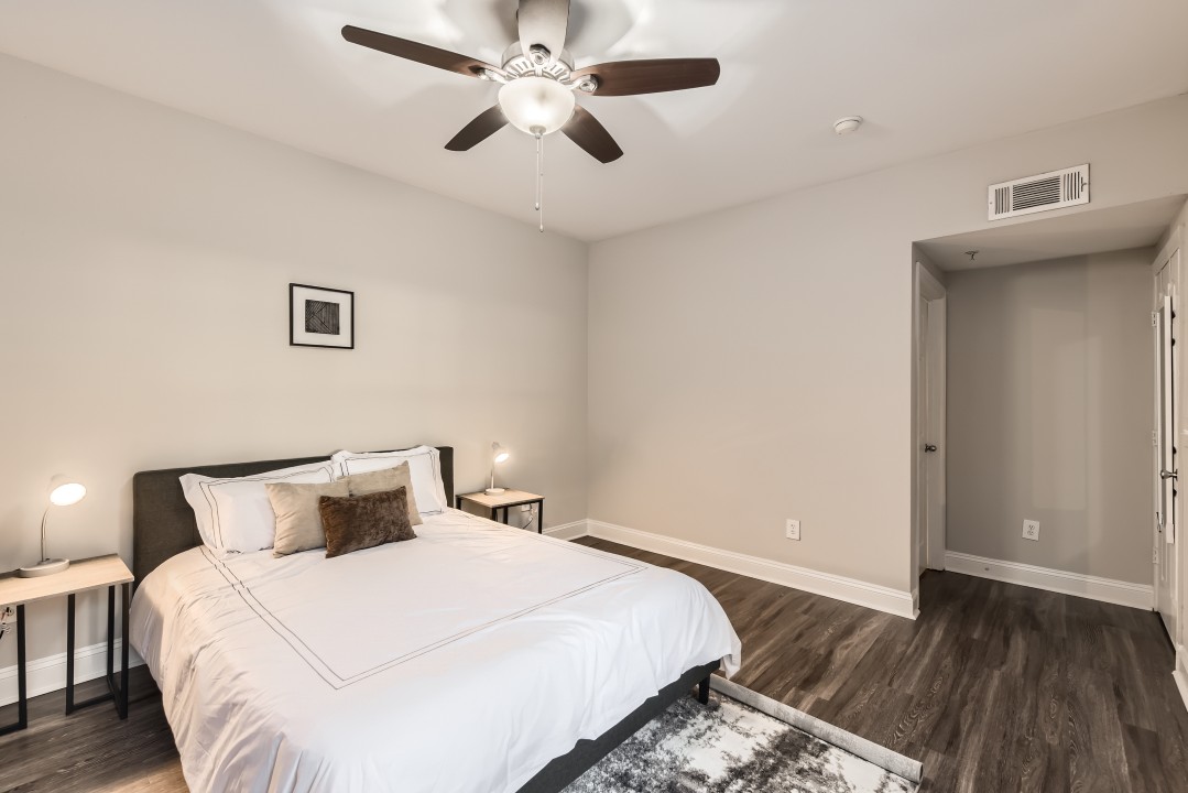 Crest at Midtown · Unit 1125 2/2