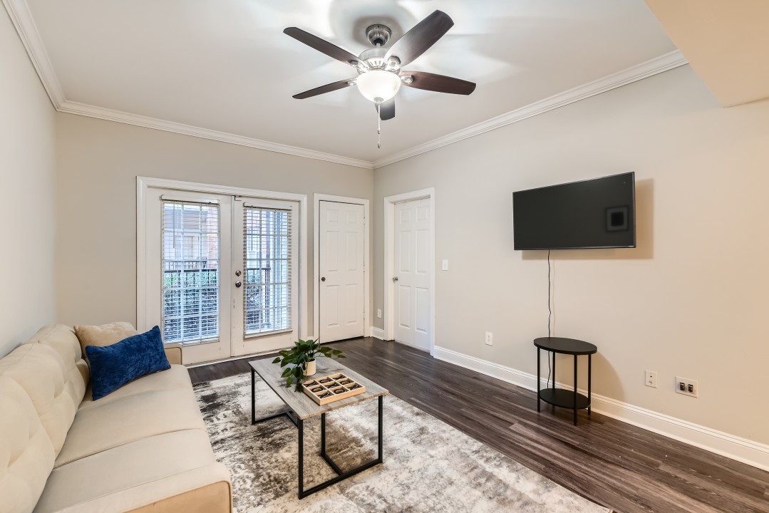 Crest at Midtown · Unit 1125 2/2