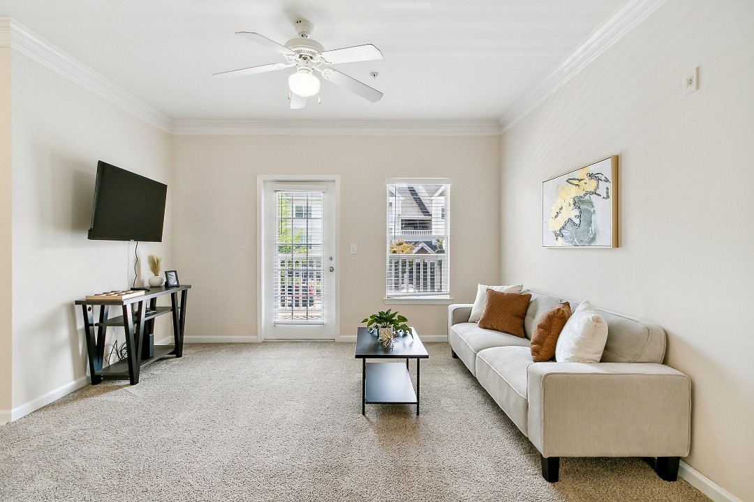 The Verandas, 2325 Calgary Crescent, · Unit 1/1