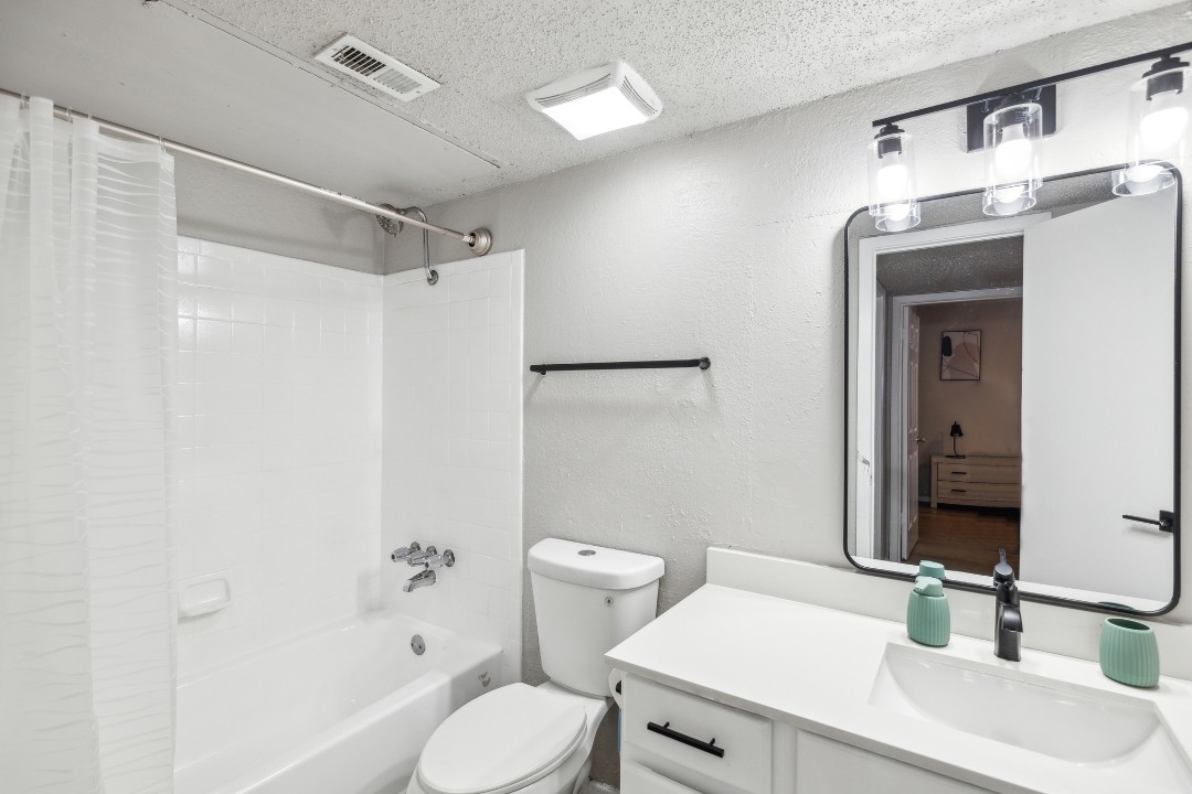 The Landry · Unit 280 2/1