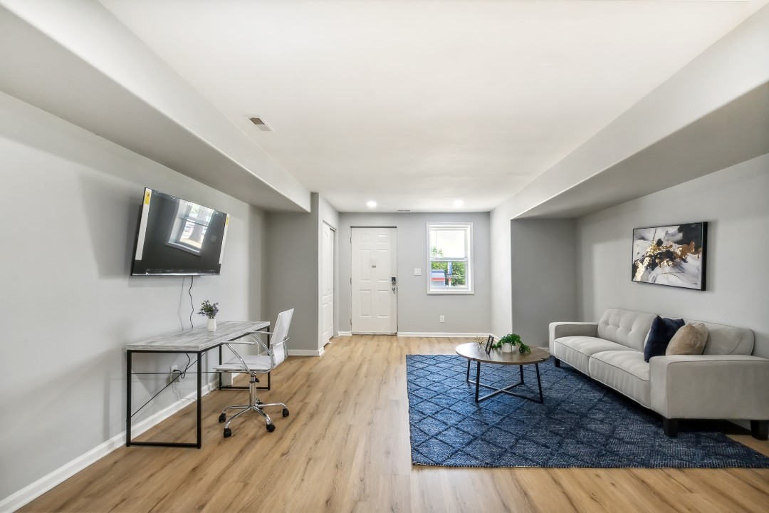 1 Bedroom · Signature layout