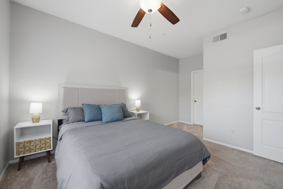 Avenue · Unit at Winter Springs 21-307 2/2