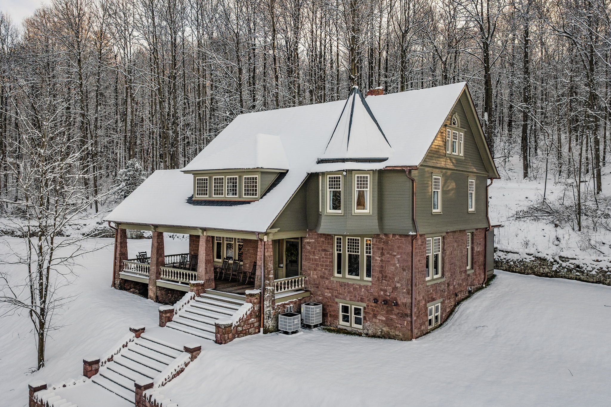 The Victorian at Indiandale Springs - 4BR — Reinholds, PA — vacation rental