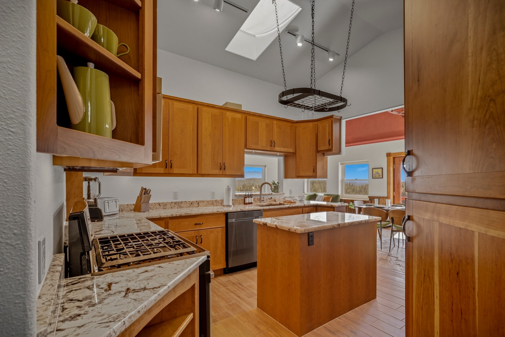 Fully Stocked Kitchen