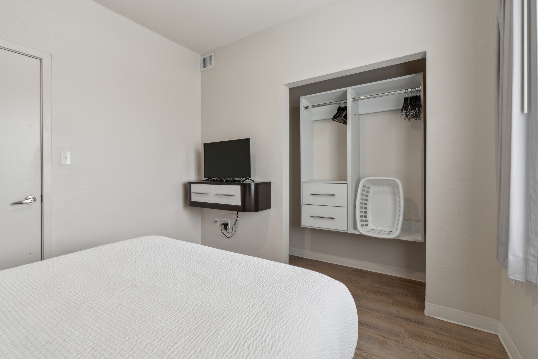 Simplicity At the Rim · Unit 1118  3/2