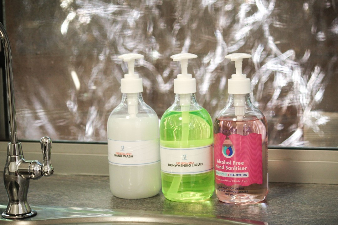 To get you started, we provide a small selection of basic supplies and welcome amenities upon check-in. These typically include essentials such as toilet paper, soap, shampoo, and a few other household basics. Please note that these items are provided as a complimentary starter pack and are not replenished throughout your stay