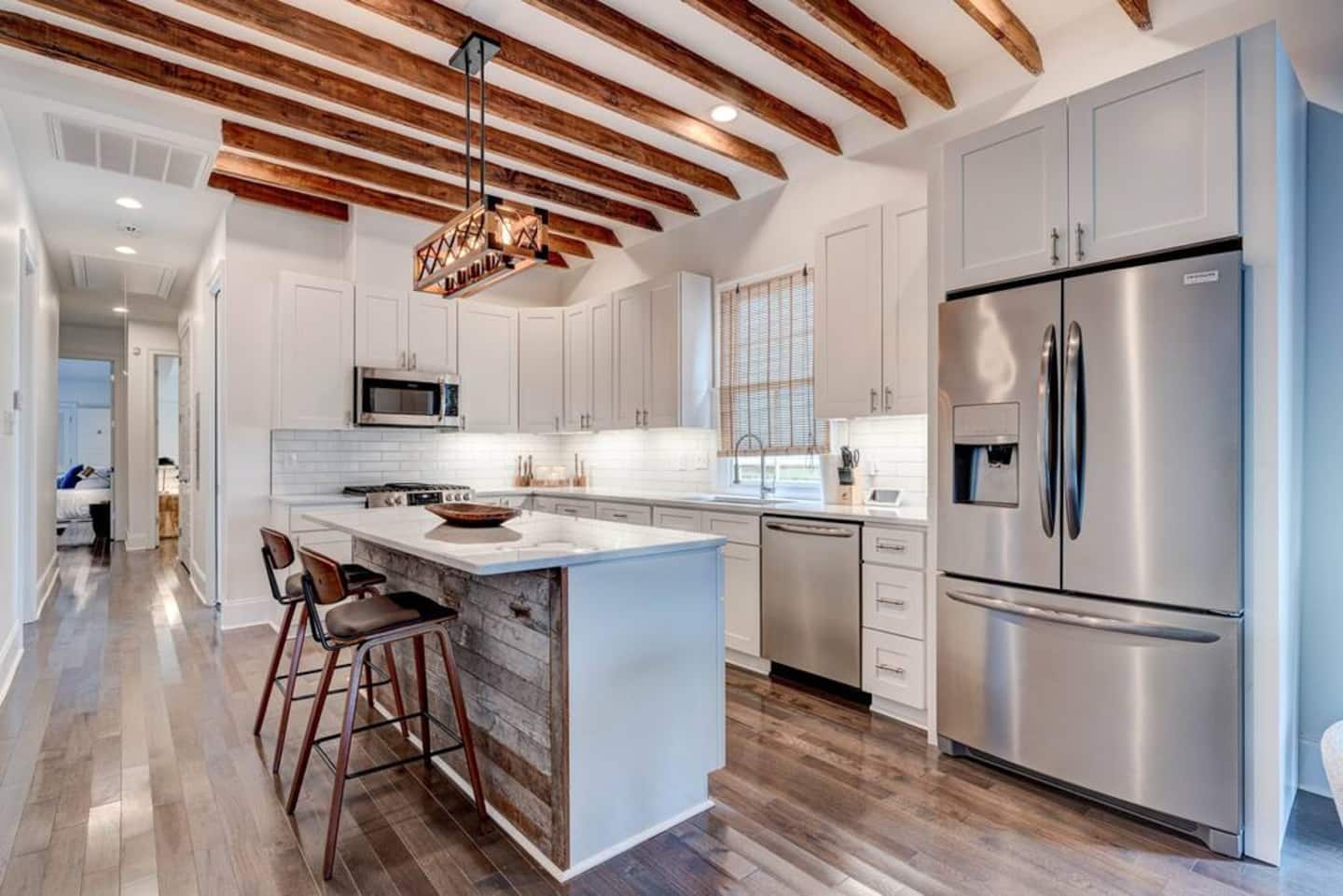 Wonderfully set up kitchen