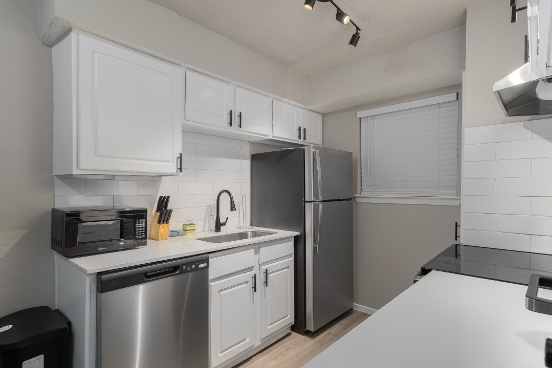 The Landry · Unit 214 1/1