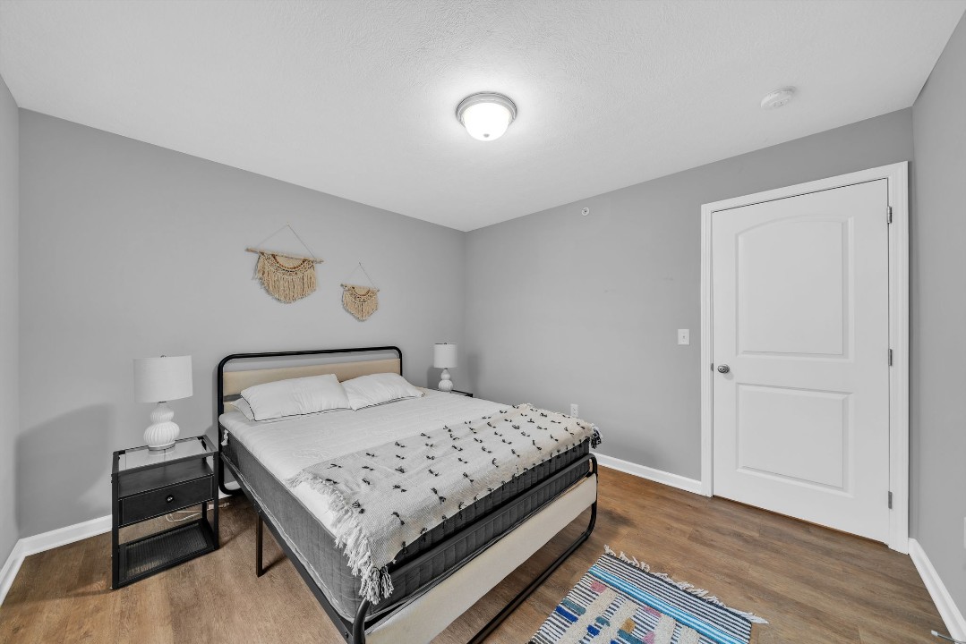 Stonecrest 910, · Unit 2/2