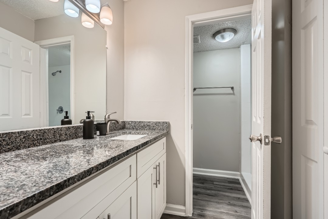 Crest at East Cobb 1830B · Unit 2/2