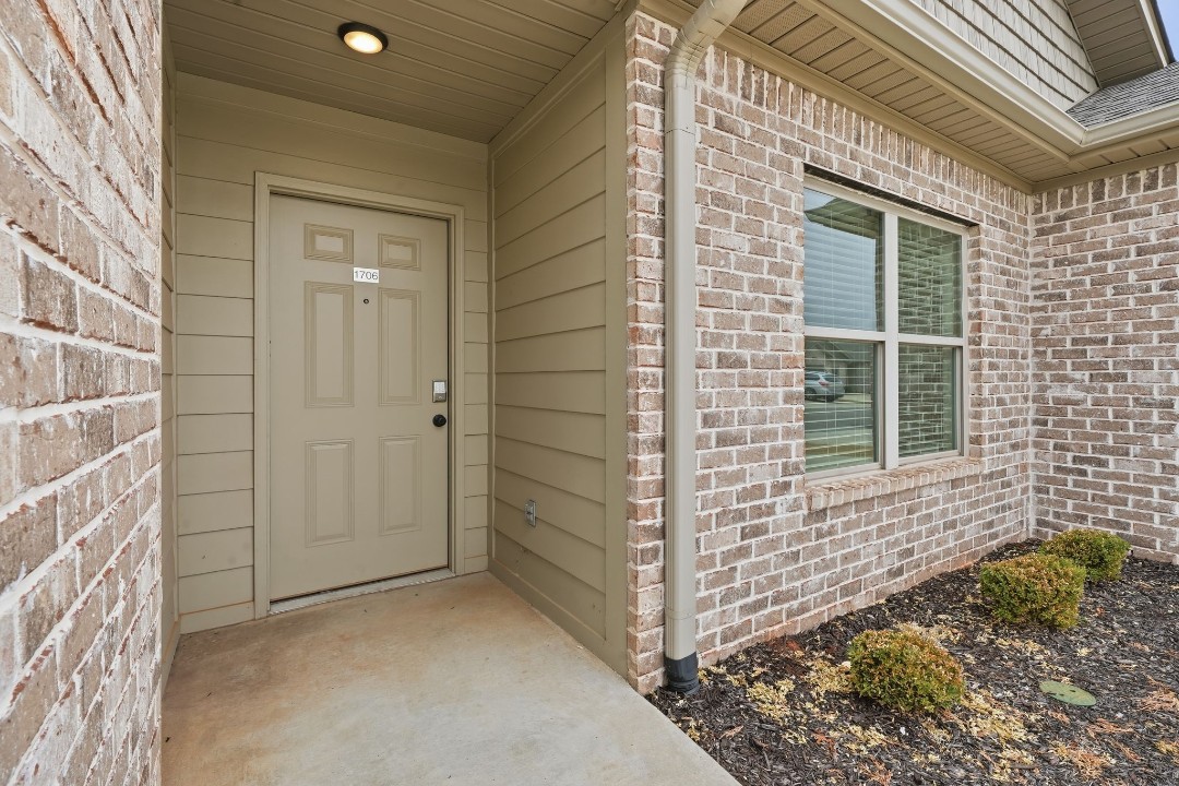 St Andrews Villas · Unit 1706 2/2