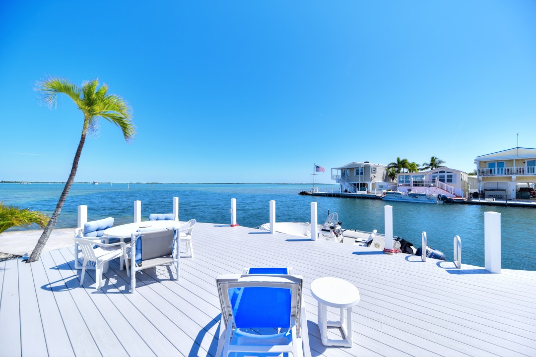 Windy Point Oceanfront in Geiger Key — Private Deck