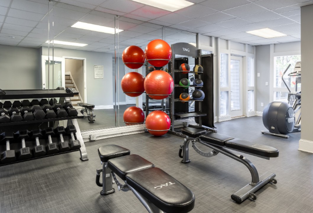 Tucker Square 2/1.5 · Unit 1318G