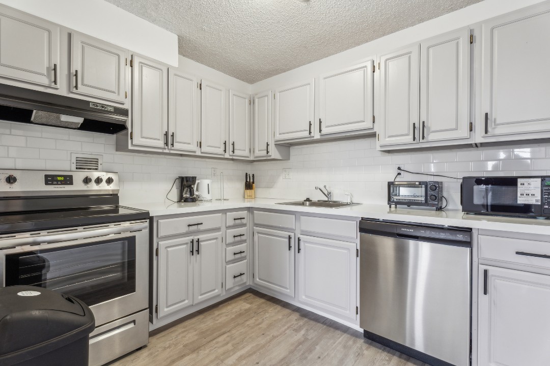 Legacy at Imperial Village · Unit 807 2/2