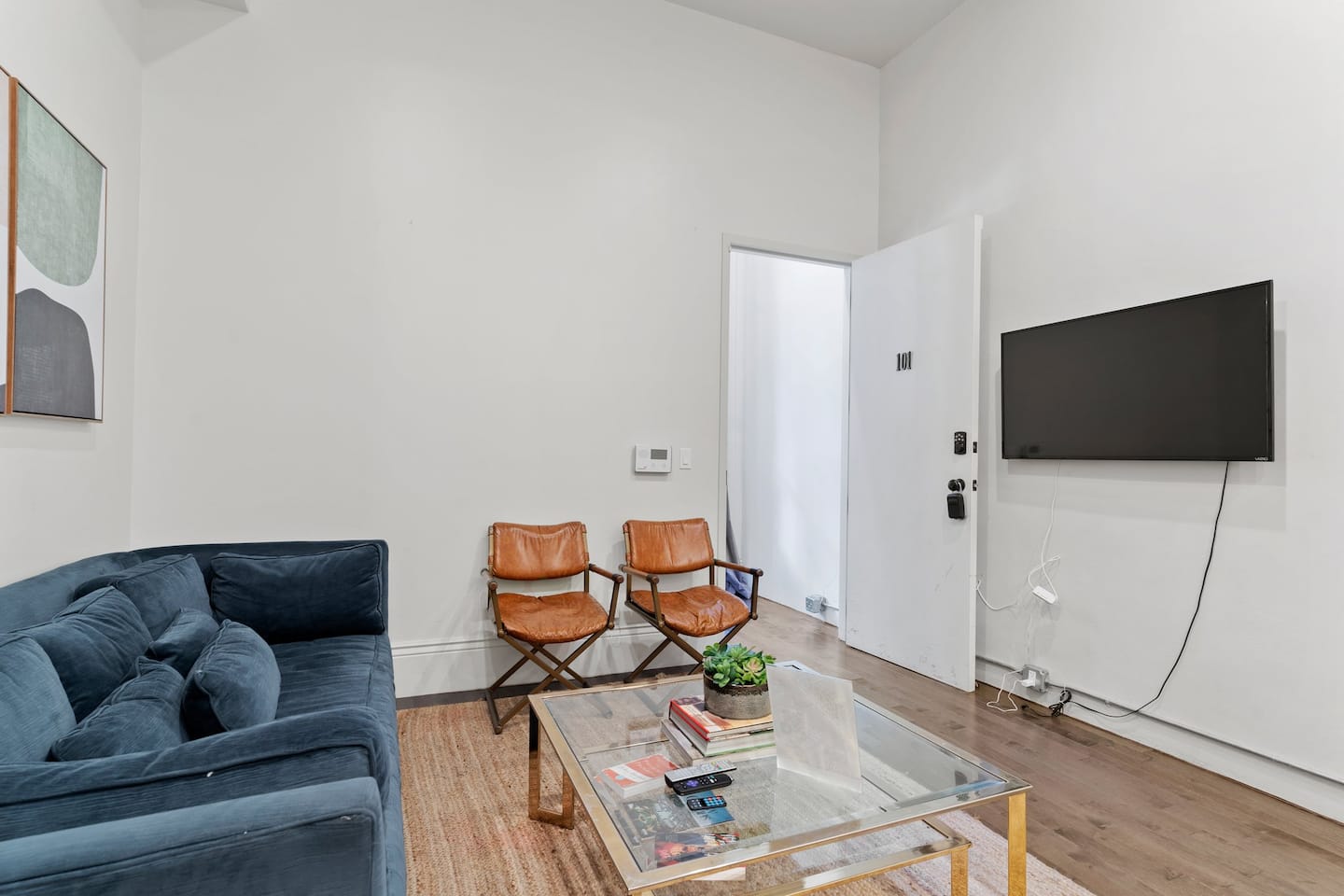 Living room |.Smart tv